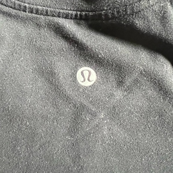 LULULEMON BLACK FULL LENGTH LONG SLEEVE T SHIRT SIZE 2 - Picture 5 of 5